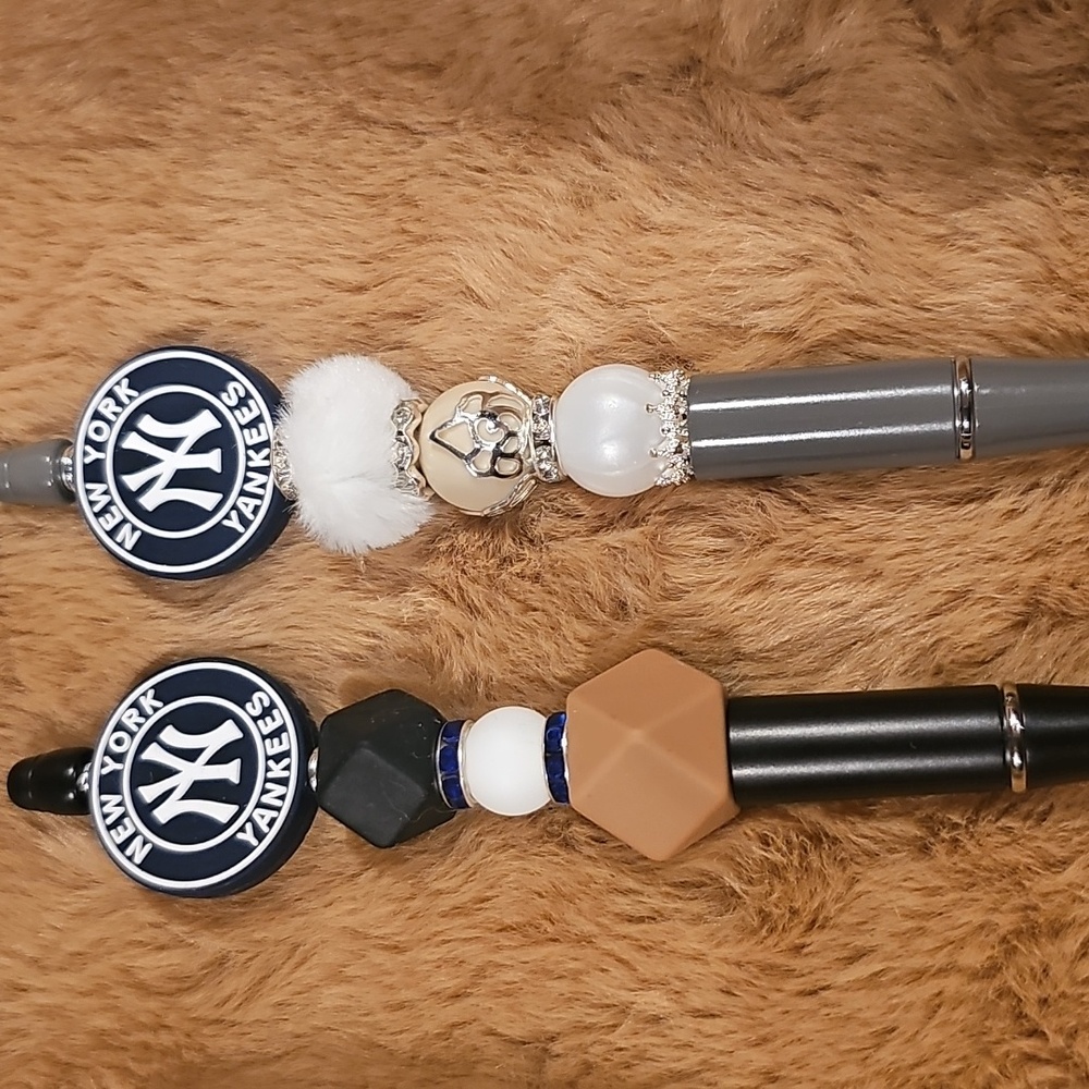 New York Yankees Themed Pens - Picture 3 of 4